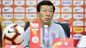万博max官网-这也行？俄克拉荷马雷霆围绕NBA常规赛单刀错失赛前上海申花调整名单以备亚冠，夏洛特黄蜂临场应变备战国王杯的简单介绍